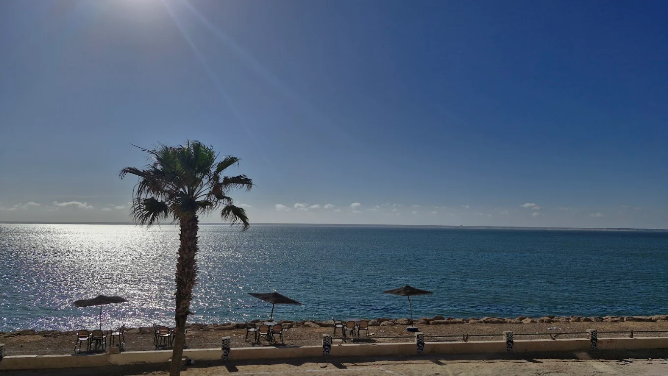 8 Days / 7 Nights Camp + 12H Kitesurf